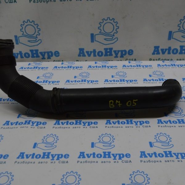Воздуховод от фильтра VW Passat b7 USA 1.8T 5C0-129-684