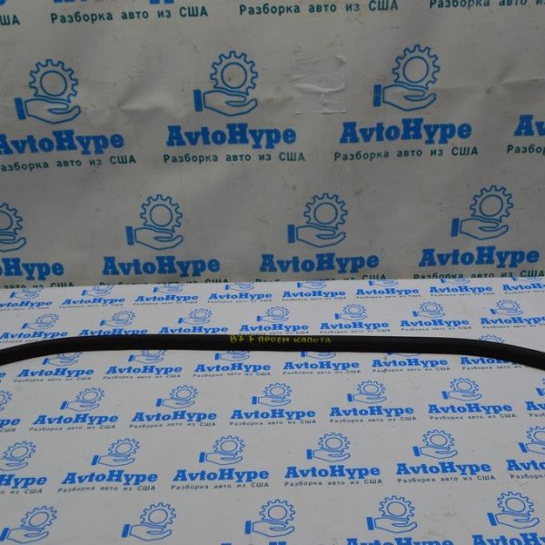 Уплотнитель капота VW Passat b7 USA