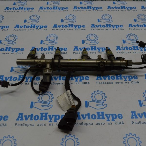 Топливная рейка VW Passat b7 USA 1.8T 06K-133-317-AA