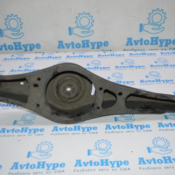 Рычаг нижний под пружину зад лев VW Passat b7 USA 1K0-505-311-AB