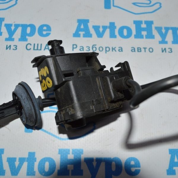 Замок лючка бензобака VW Passat b7 USA 5C6-810-773-K