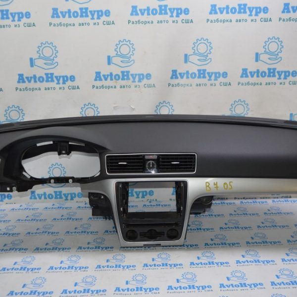 Торпедо передняя панель голая VW Passat b7 USA (05) 561-857-003-L-81X