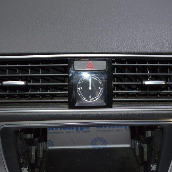 Часы VW Passat b7 USA 561-919-204-B