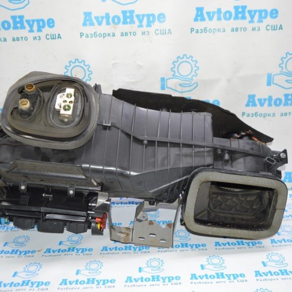 Мотор вентилятор печки VW Passat b7 USA 561-820-015-E