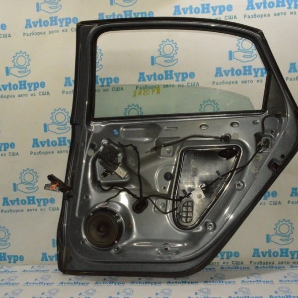 Стекло двери зад прав VW Passat b7 USA 561-845-026-A