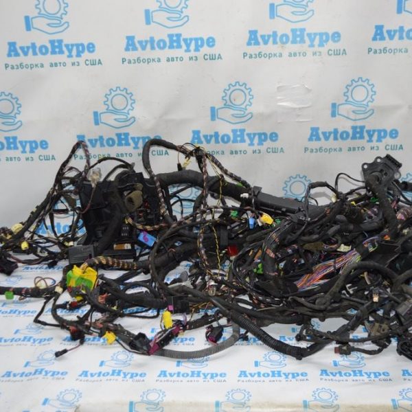 Блок предохранителей салонный VW Passat b7 USA 1.8 (05) 5c0937819l