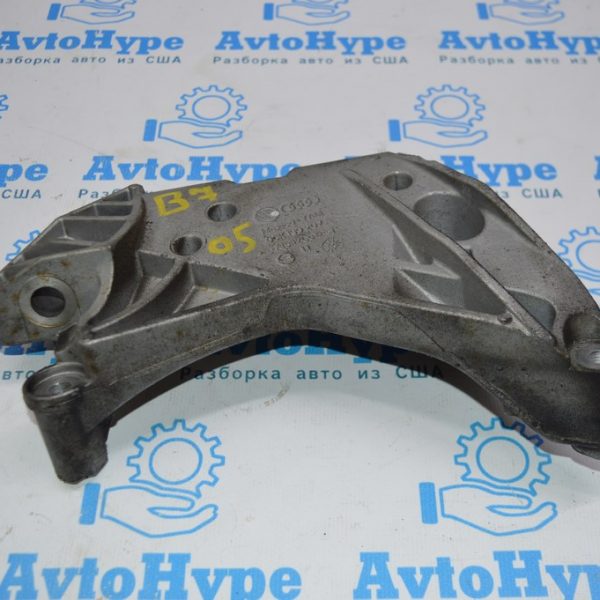 Кронштейн двигателя VW Passat b7 USA 1.8Т 06K-199-207A