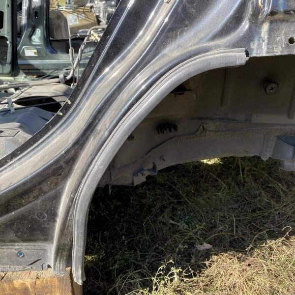 Уплотнитель двери на арке зад лев Jeep Cherokee KL 14-