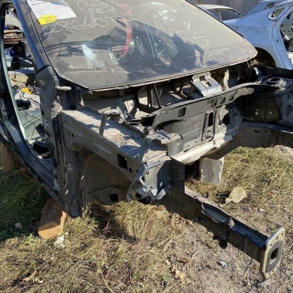 Четверть передняя правая Jeep Cherokee KL 14- черная,цвет PXR (02) 68267066AA