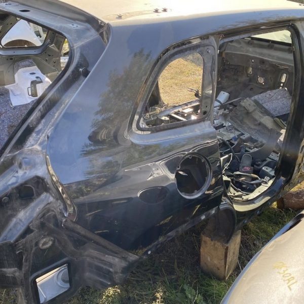 Четверть крыло задняя правая Jeep Cherokee KL 14- черная,цвет PXR (02) 68340136AA