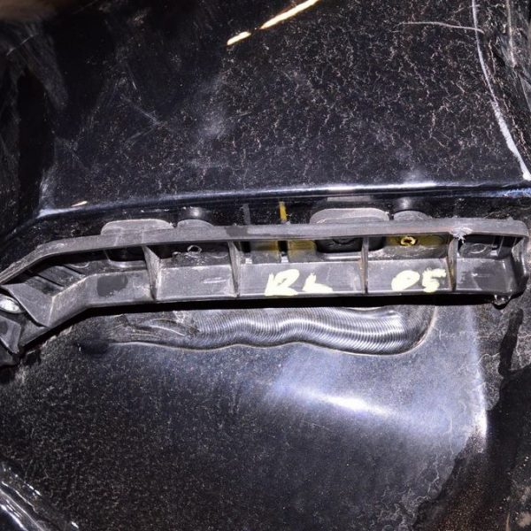 Крепление заднего бампера левое Jeep Renegade 15- 68255517AA