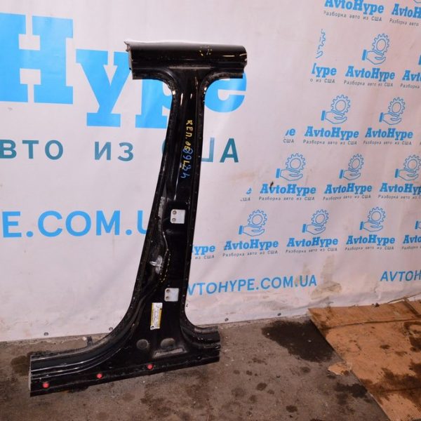 Стойка кузовная центральная левая Jeep Renegade 15- черн,цвет 601 (05) с батоном крыши 68263221AA