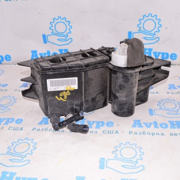 Канистра с углем абсорбер Jeep Renegade 15- 68445459AA