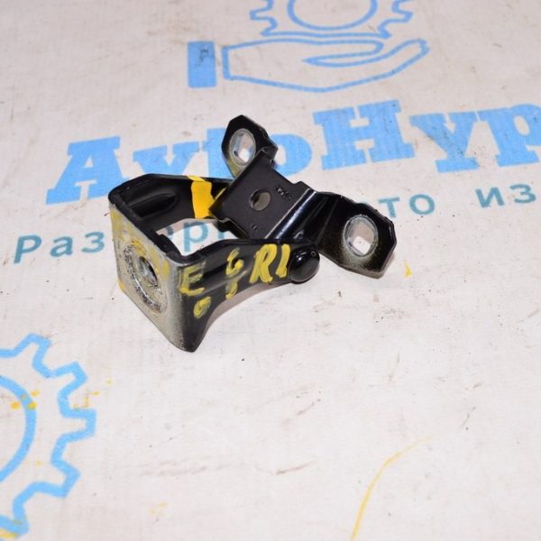 Петля двери багажника левая Jeep Renegade 15- 68279716AA