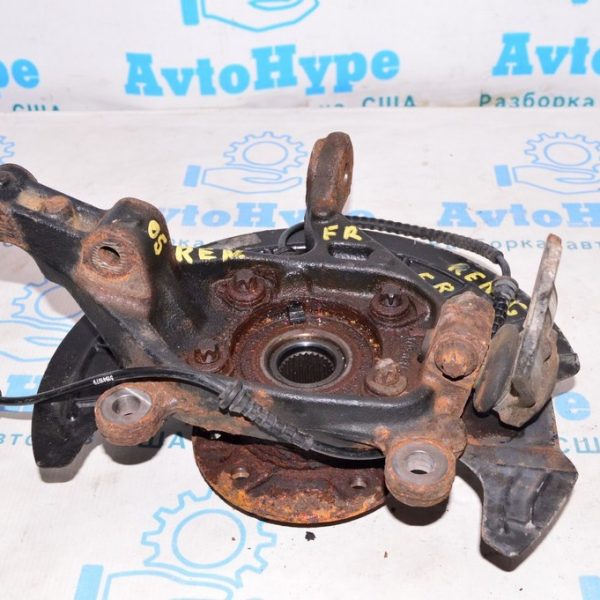 Цапфа перед прав со ступицей Jeep Renegade 15- AWD (05) 68254382AA