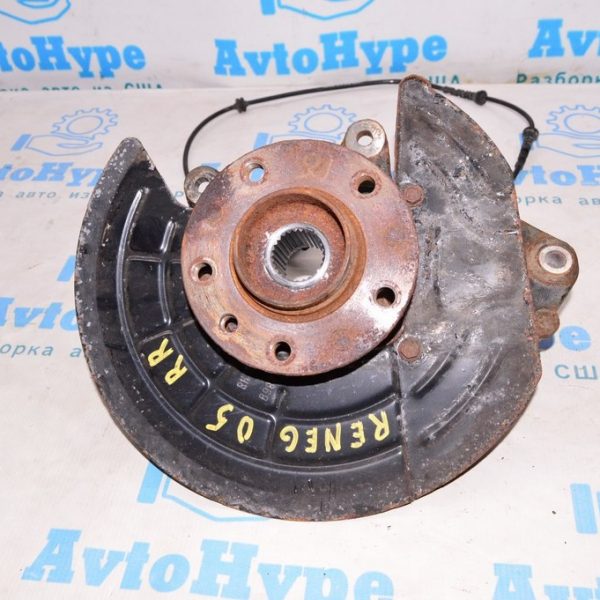 Цапфа зад прав Jeep Renegade 15- AWD 68246619AA