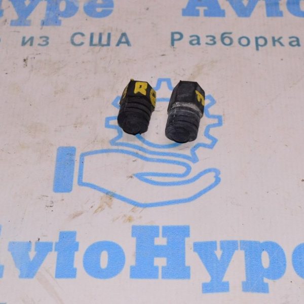 Отбойник капота левыйправый маленькие Jeep Renegade 15-