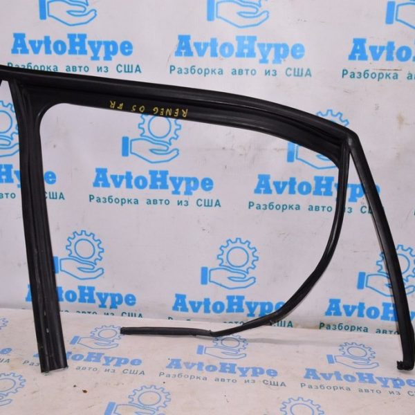 Молдинг двери верхний перед прав Jeep Renegade 15- с уплотнителем стекла деф. 68247285AB