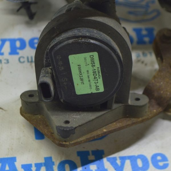 Насос системы охлаждения Ford C-max MK2 13-18 пластик (03) DM58-18d473-AB