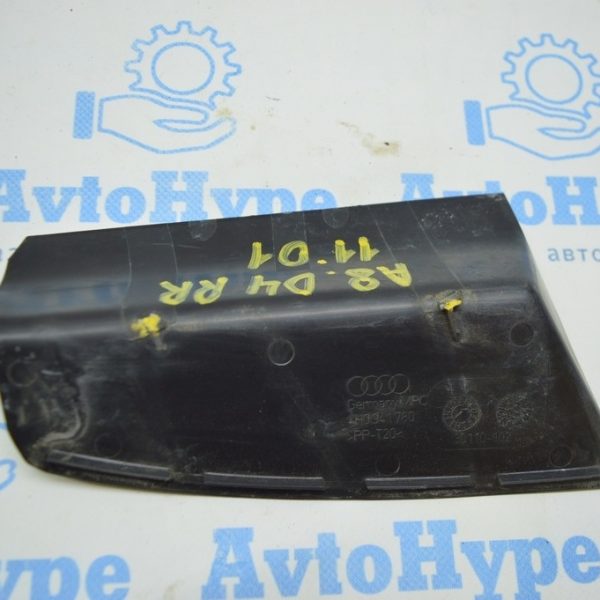 Накладка заднего фонаря правая на кузове Audi A8 D4 10-14 (01) деф 4h0941780