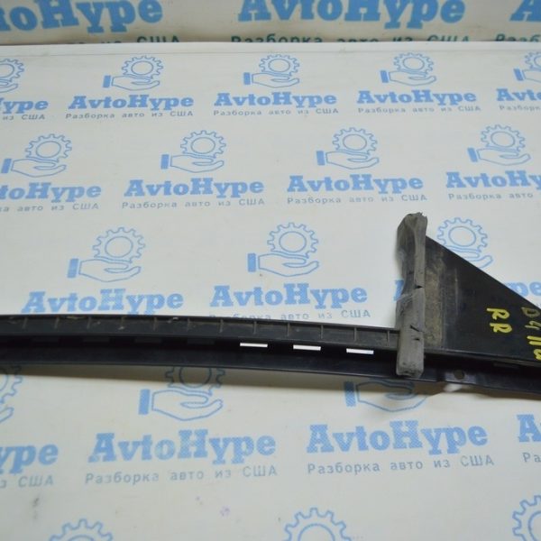 Накладка двери боковая зад прав задняя треугольник Audi A8 D4 10-17 Long 4H0839904B5FQ