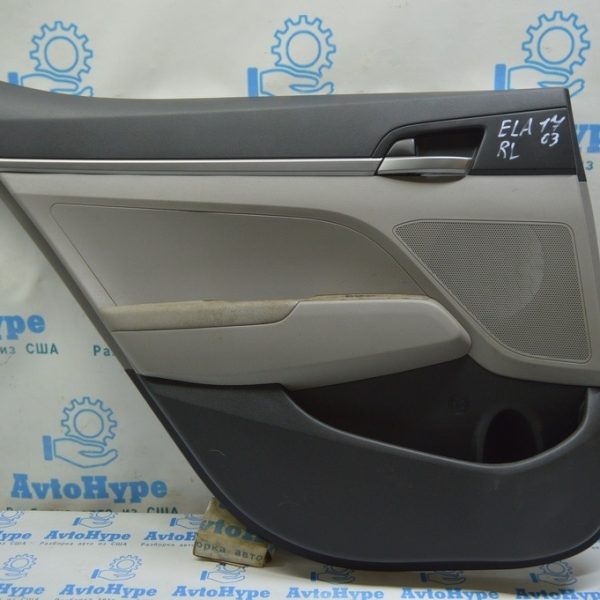 Обшивка двери (карточка) зад прав HYUNDAI ELANTRA AD 17- тряпка серая 83306-F3020-UTH