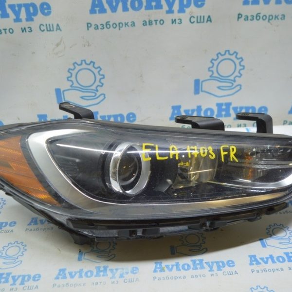 Фара передняя правая Hyundai Elantra AD 17-18 дорест галоген (03) 92102-F3000
