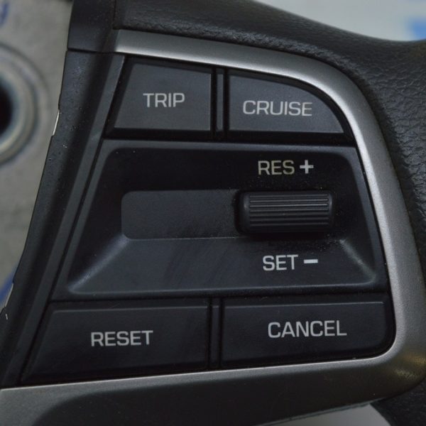 Кнопки управления (на руле) HYUNDAI ELANTRA AD 17-18 дорест 96700-F2000