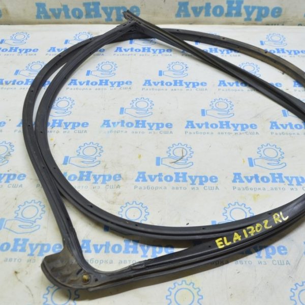 Уплотнитель двери зад лев HYUNDAI ELANTRA AD 17- 83130-F3000