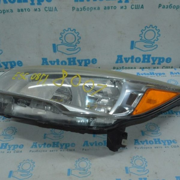 Фара передняя правая Ford Escape MK3 13-16 дорест галоген (08) сломано 3 крепления CJ5Z-13008-C