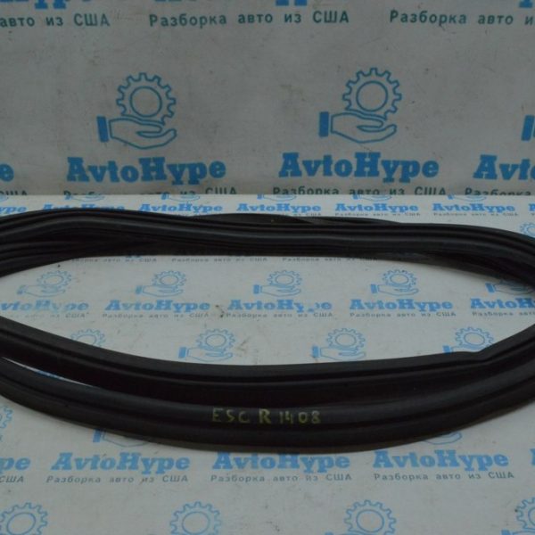 Уплотнитель (резина) двери багажника Ford Escape MK3 13- EJ5Z-78404A06-A