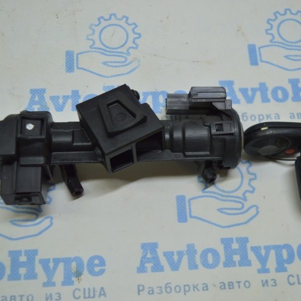 Замок зажигания с 2 ключами Ford Escape MK3 13- BV6N-3F642