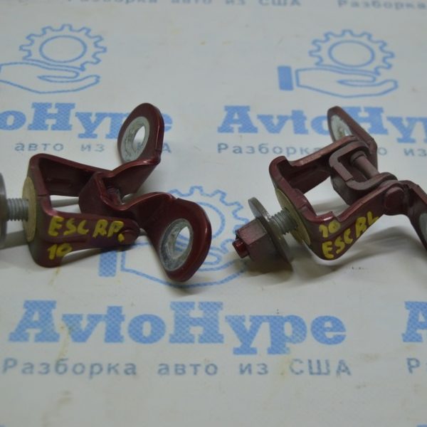 Петля двери багажника правая Ford Escape MK3 13- CJ5Z-7842900-B