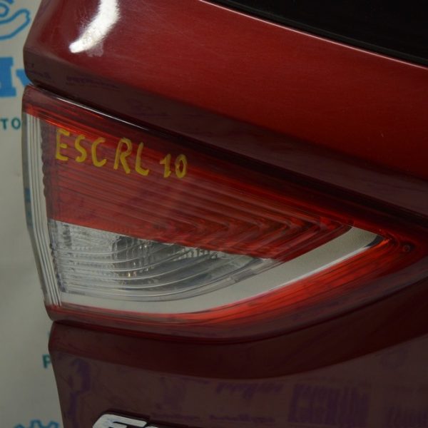 Фонарь внутренний (крышка багажника) левый Ford Escape MK3 13-16 дорест (10) CJ5Z-13405-A