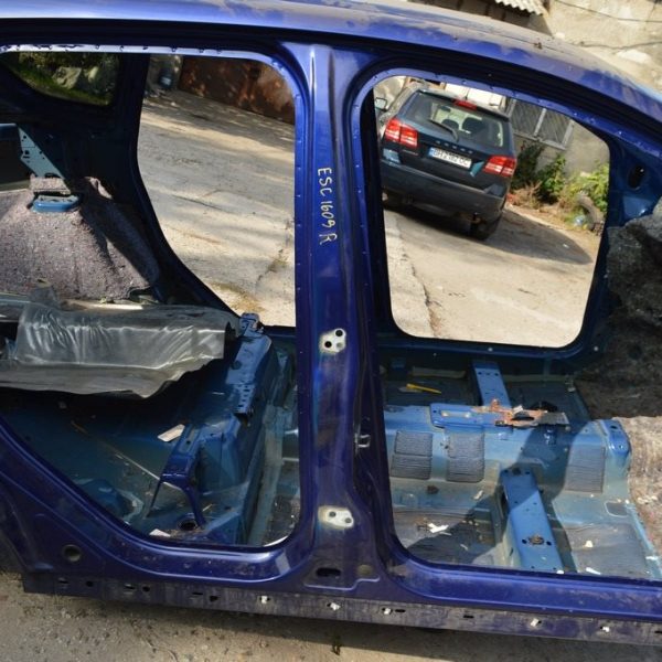 Стойка кузовная центральная правая Ford Escape MK3 13- синий цвет J4(09) CJ5Z-7824300-A