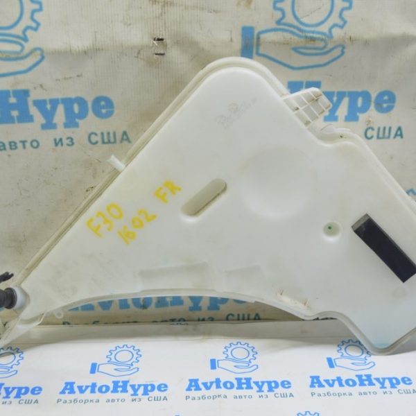 Бачок омывателя BMW 3 F30 12-18 с горловиной и крышкой без омывателя фар 61 66 7241672