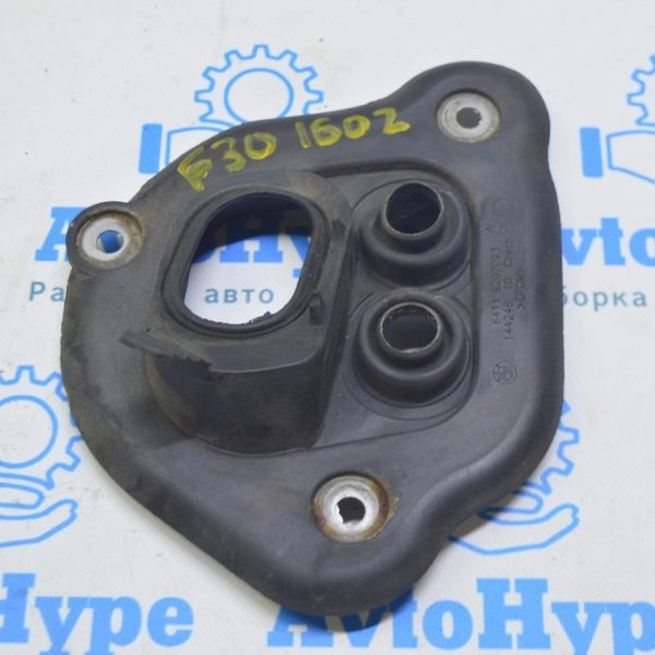 Уплотнитель моторного отсека под трубки печки BMW 3 F30 12-19 64119207093
