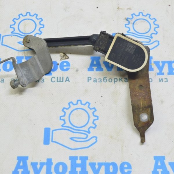 Датчик положения кузова с тяжкой задний BMW 3 F30 12-19 (02) 37146860843