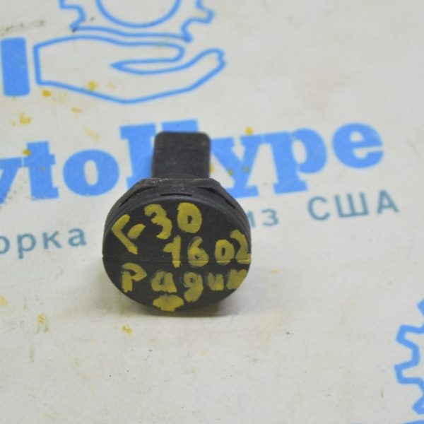 Кронштейн радиатора лев верх BMW 328i F30 12-19 палец 17 11 7596922