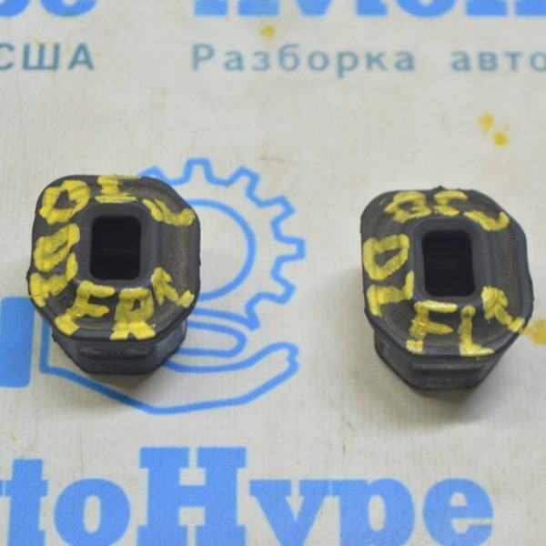 Кронштейн радиатора прав верх BMW 328i F30 12-19 резина 17-11-7-600-539