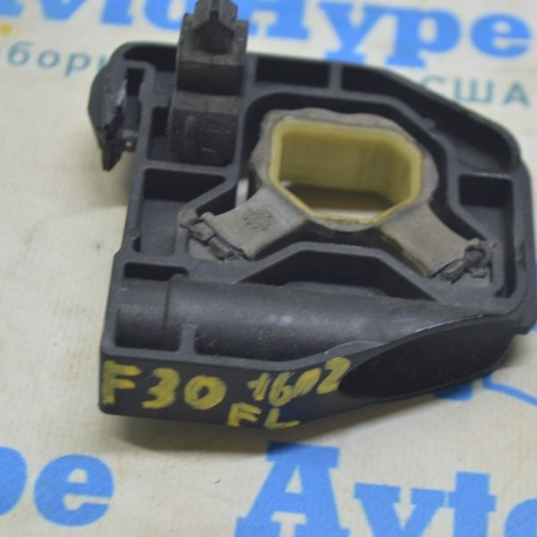 Кронштейн радиатора лев низ BMW 328i F30 12-19 17-11-8-620-732