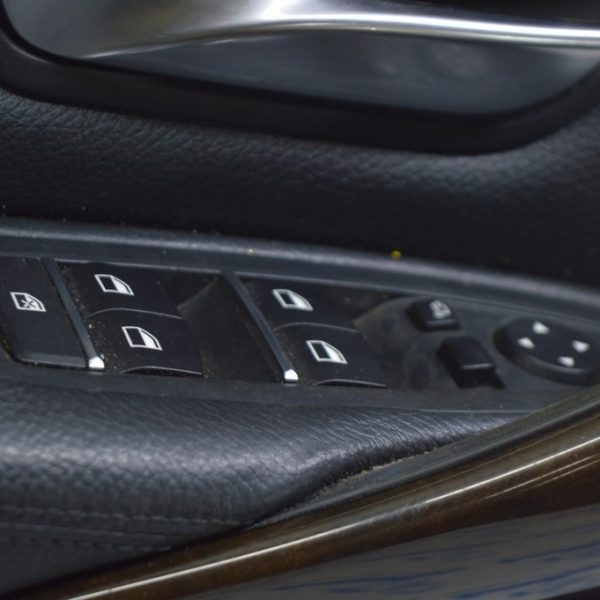 Управление стеклоподъемником передним левым BMW 3 F30 12-18 черн, 4 auto, с черн накладкой 61-31-9-362-107