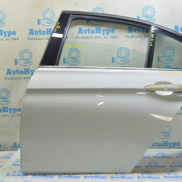 Дверь голая зад лев BMW 3 F30 12-19 (02) белый цвет A300 царапинка 41-00-7-298-513