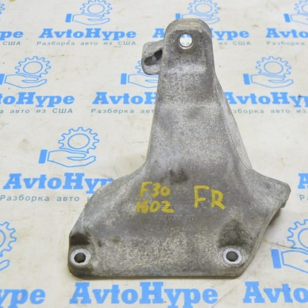 Кронштейн подушки двигателя правый BMW F30 12-16 awd N20 22-11-6-784-824