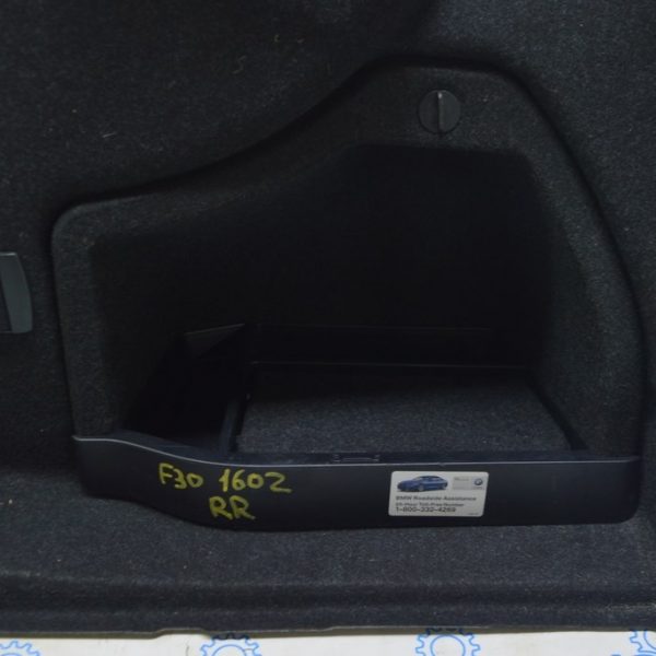 Вставка карман обшивки арки правой BMW 3 F30 12-19 черн 51-47-7-239-175