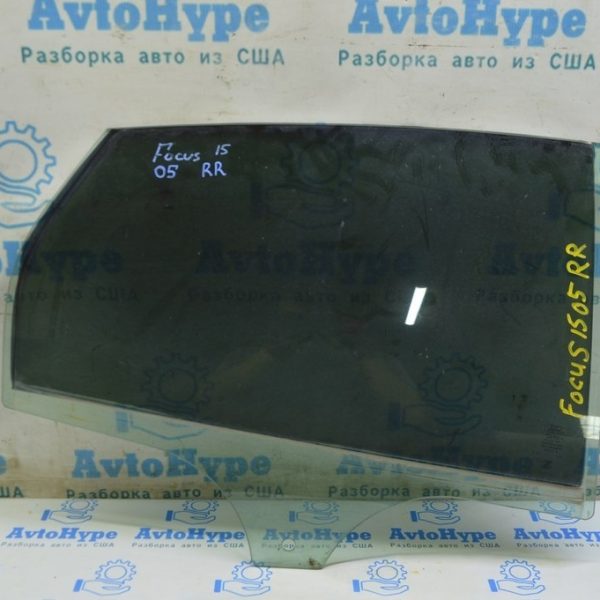 Стекло двери зад прав Ford Focus mk3 11-18 CP9Z-5825712-A