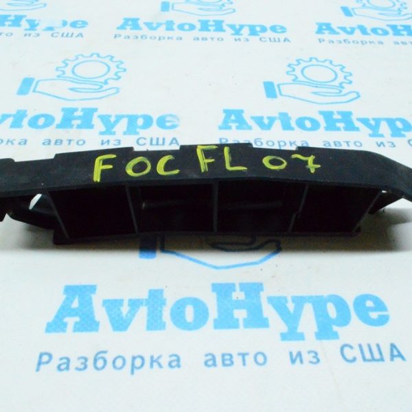 Крепление переднего бампера левое Ford Focus mk3 11-18 CP9Z-17C947-B