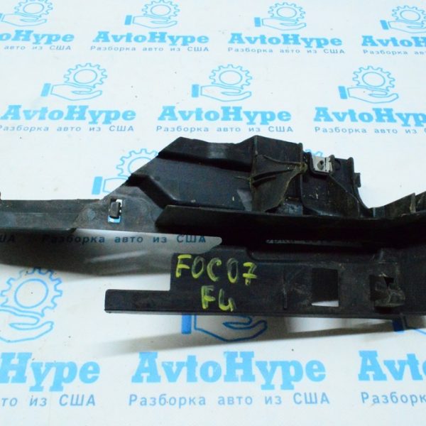 Уплотнитель решетки дворников лев Ford Focus mk3 11-18 CP9Z-5802039-A