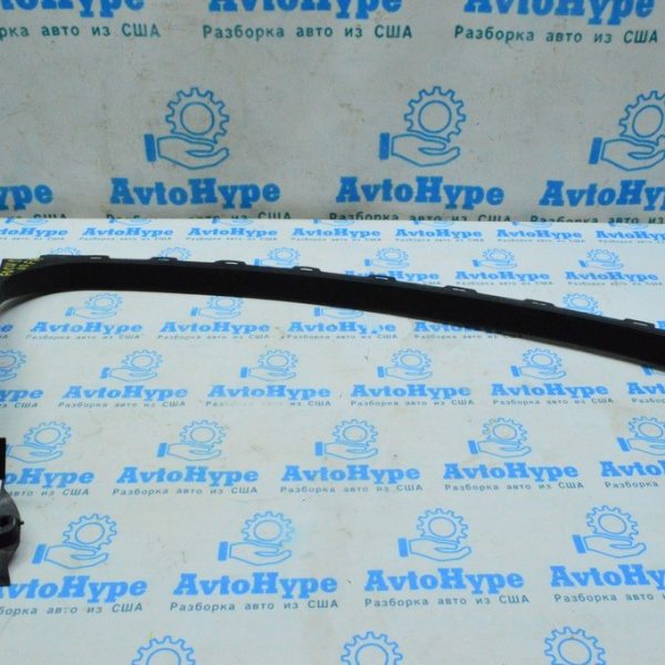 Накладка рамка стекла двери перед прав внутренняя (пластик) Ford Focus mk3 11-18 CM51-A201A18-ABW