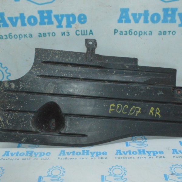 Защита заднего бампера правая Ford Focus mk3 11-18 AV61R11778AF